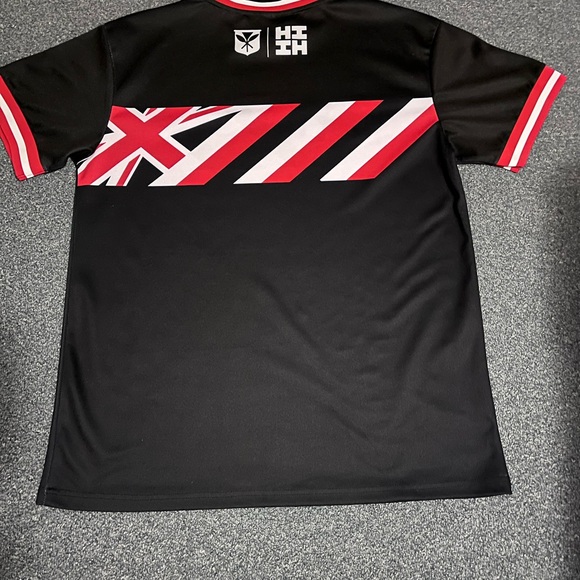 Hawaii’s Finest Black and Red Graphic T-Shirt - Picture 4 of 7